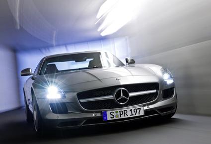 "Mercedes Benz SLS AMG 2011" تجسيدا للتكنولوجيا العالية